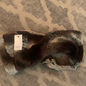 Womans Faux Fur Scarf